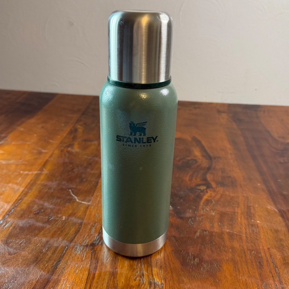 Stanley Classic Legendary Bottle 25oz Hammertone Green Stainless Steel Flask